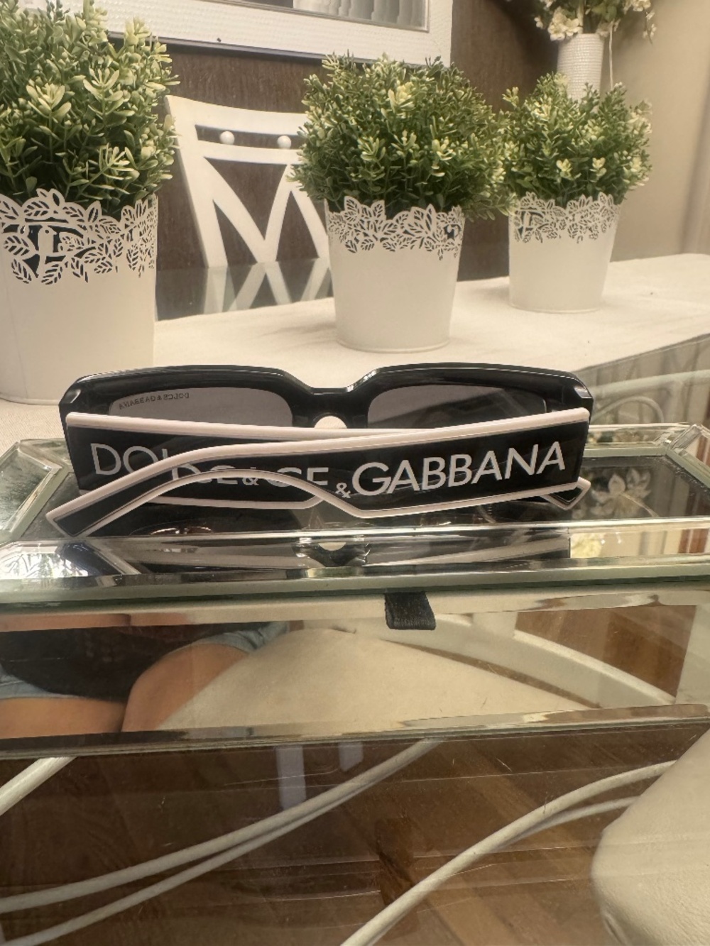 Sunglasses logo inspired